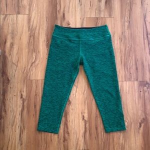 Beyond Yoga Capri Leggings M